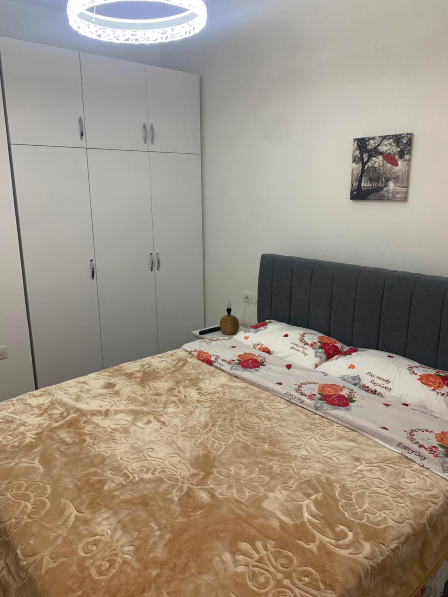 Adriatik Apartaments ซารานเดอ ภายนอก รูปภาพ